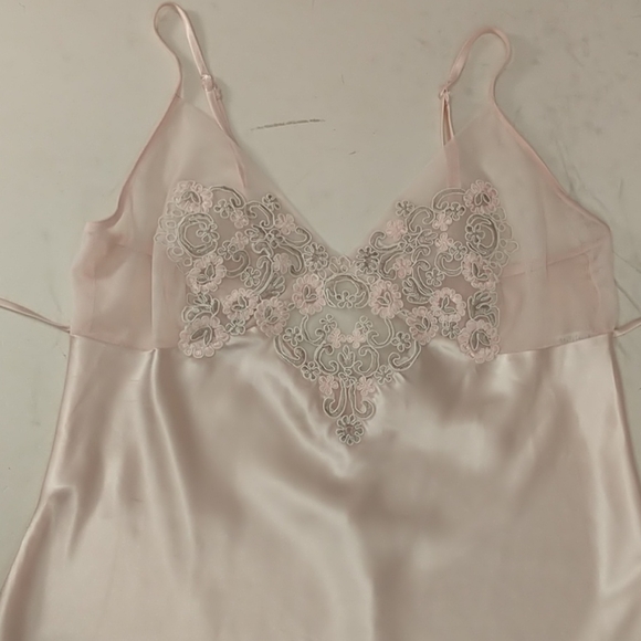 Pink Negligie Sexy Nightgown Feminine Blush Embroidered Mesh Adjustable Straps - Picture 10 of 11